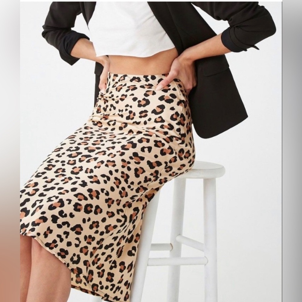 Forever 21 satin Leopard Midi Skirt